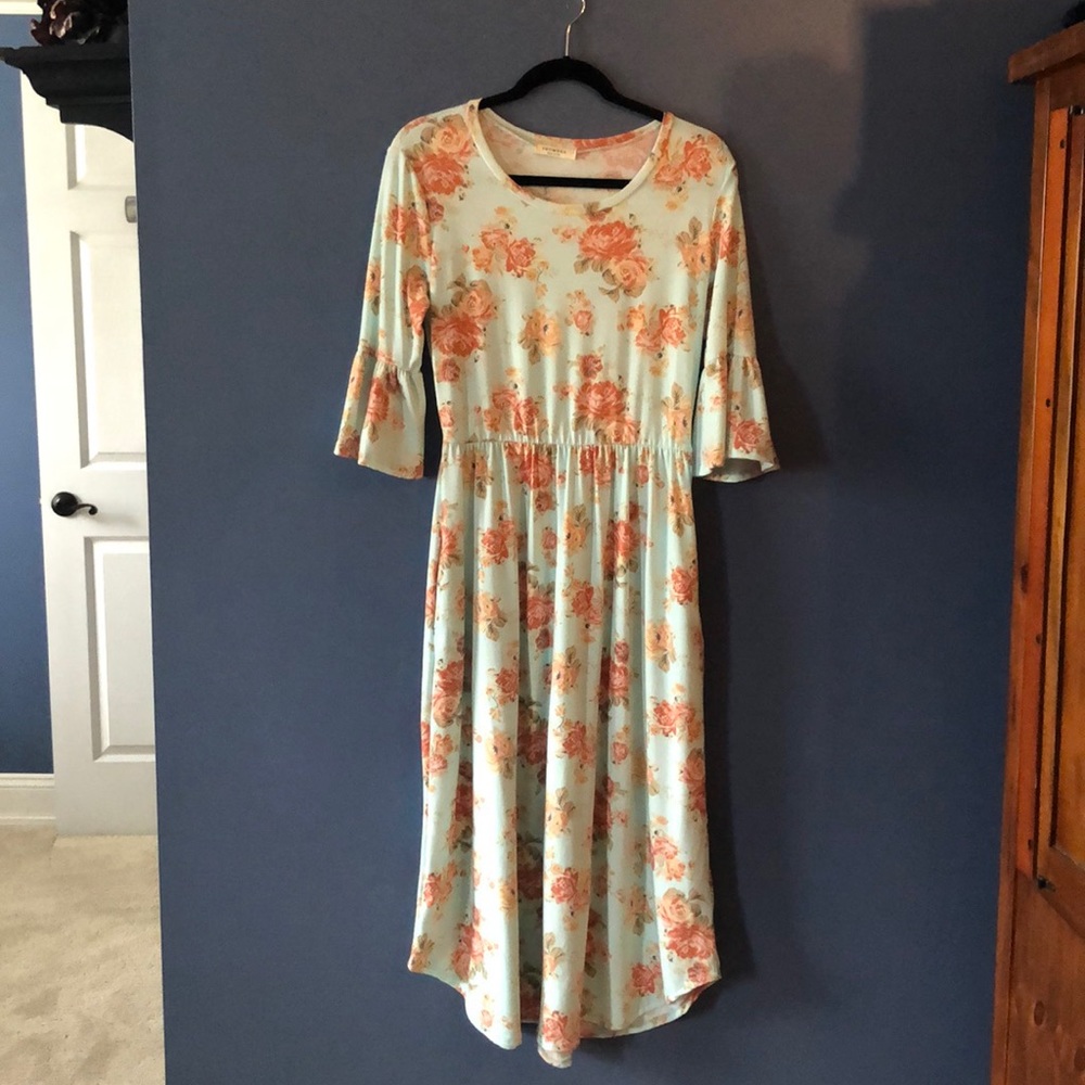 Bell sleeve mint midi floral poly/spandex dress L